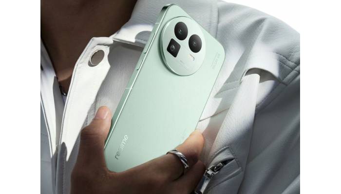 Meet the realme GT8 Pro: Ricoh camera, Snapdragon 8 Gen 5, and 7000 mAh battery realme-gt8-pro-